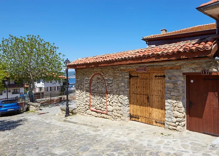 търтефф Vila Nesebar